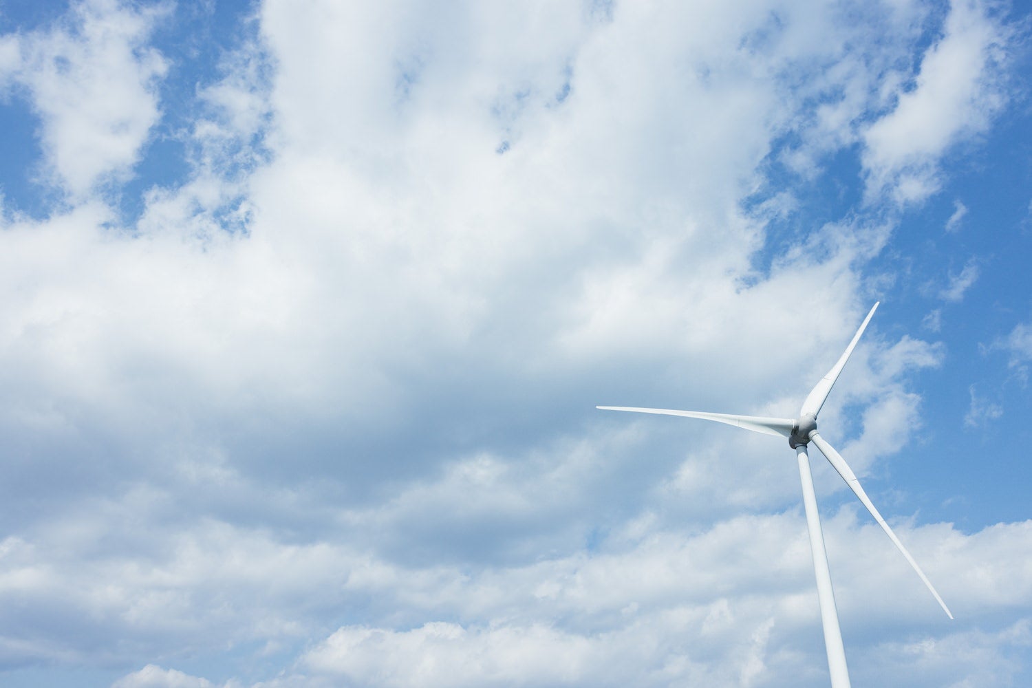 風力発電で再生可能エネルギー（南相馬）