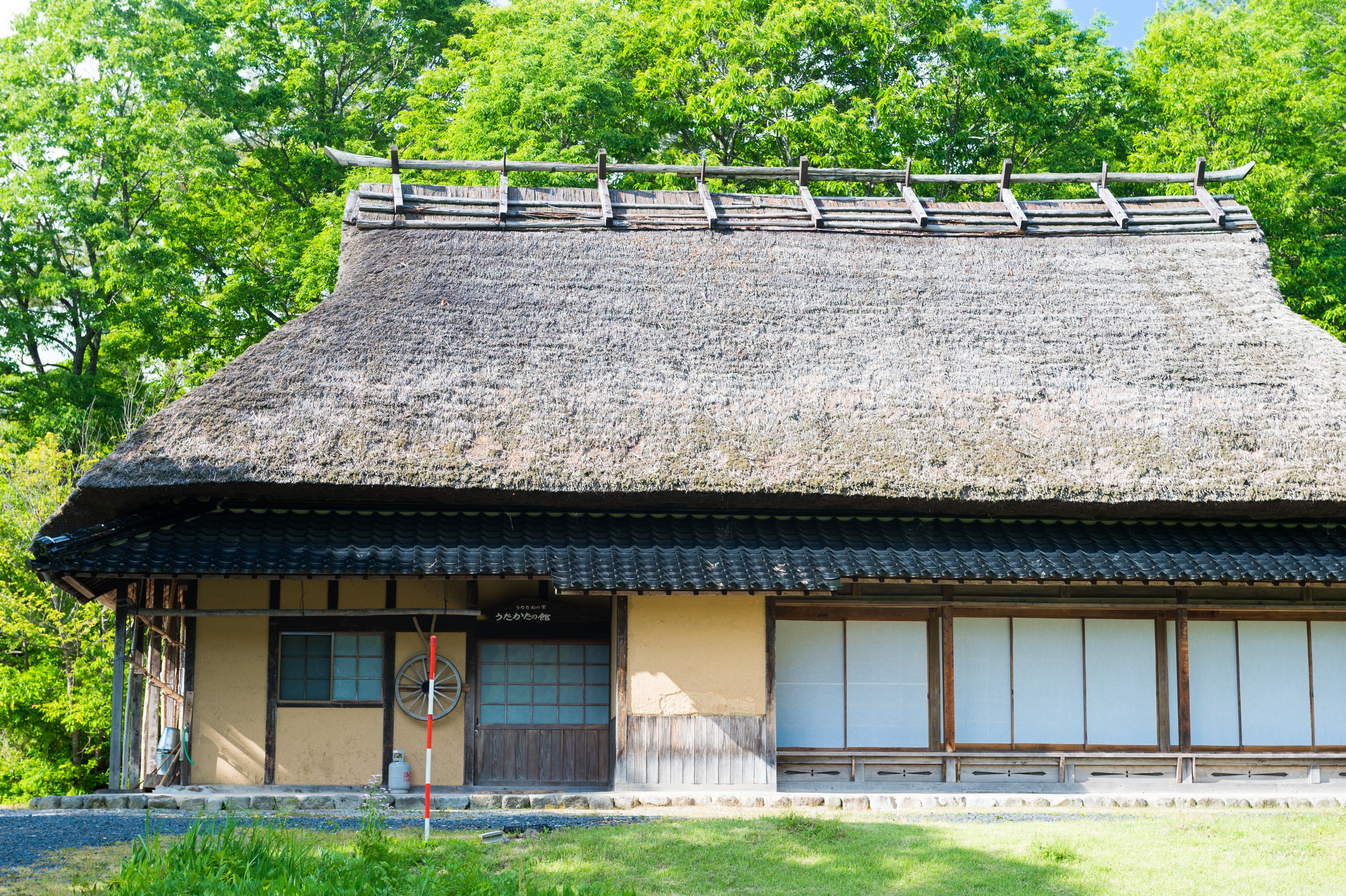 オールドノリタケ 川辺 茅葺き屋根 田舎風景 絵皿