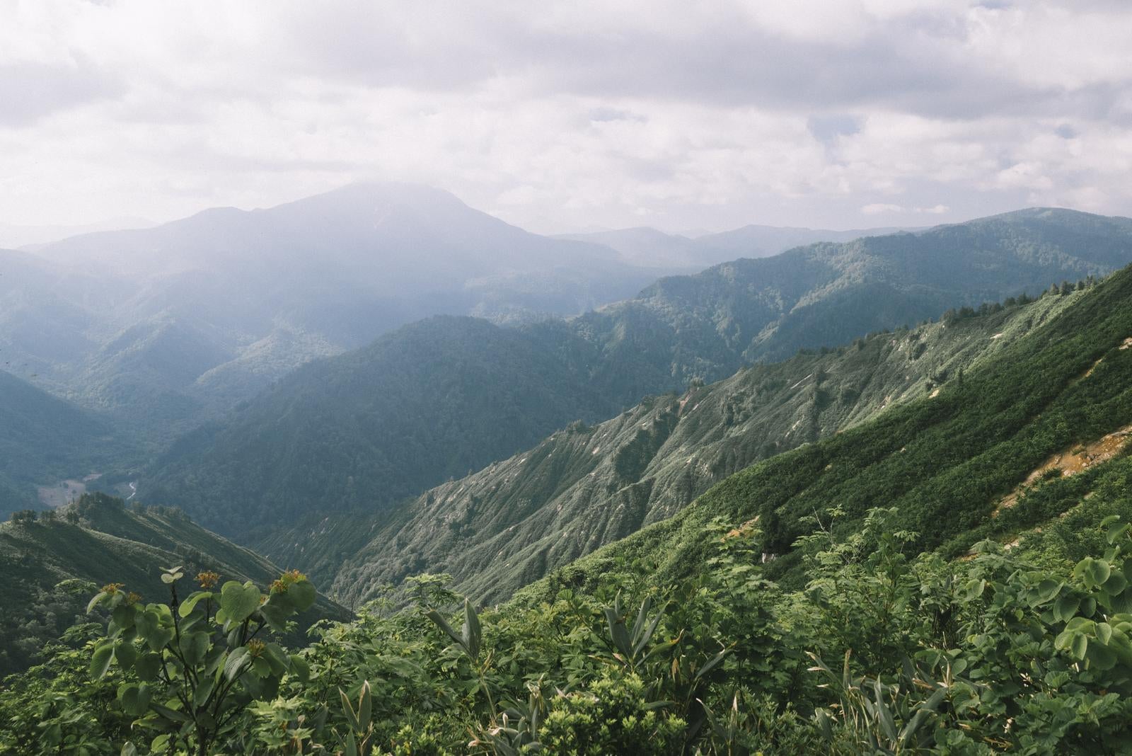 「山深い南会津の山々」の写真