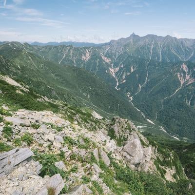 笠ヶ岳から見る穂高連峰の写真