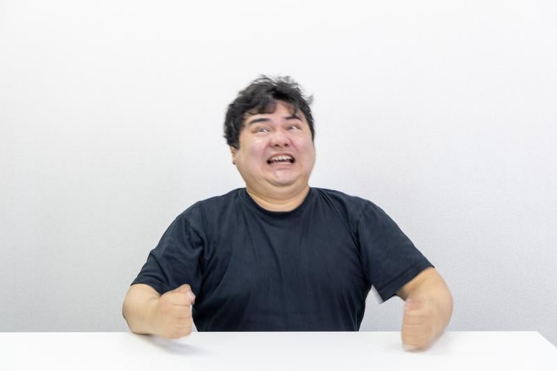 納得がいかないので台パンの写真