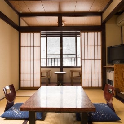 奥飛騨温泉郷・平湯温泉にあるお宿・栄太郎の和室の写真