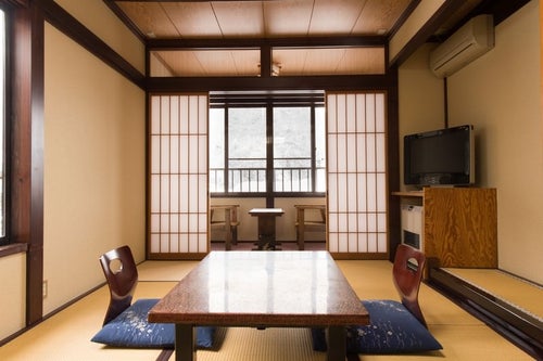 奥飛騨温泉郷・平湯温泉にあるお宿・栄太郎の和室の写真