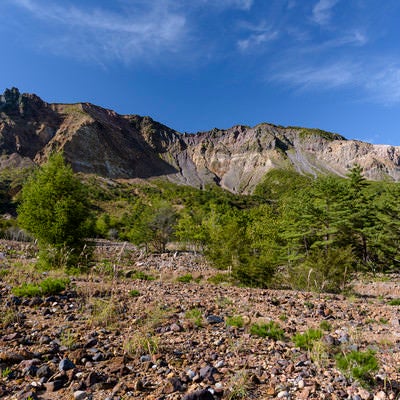 磐梯山の絶壁の写真