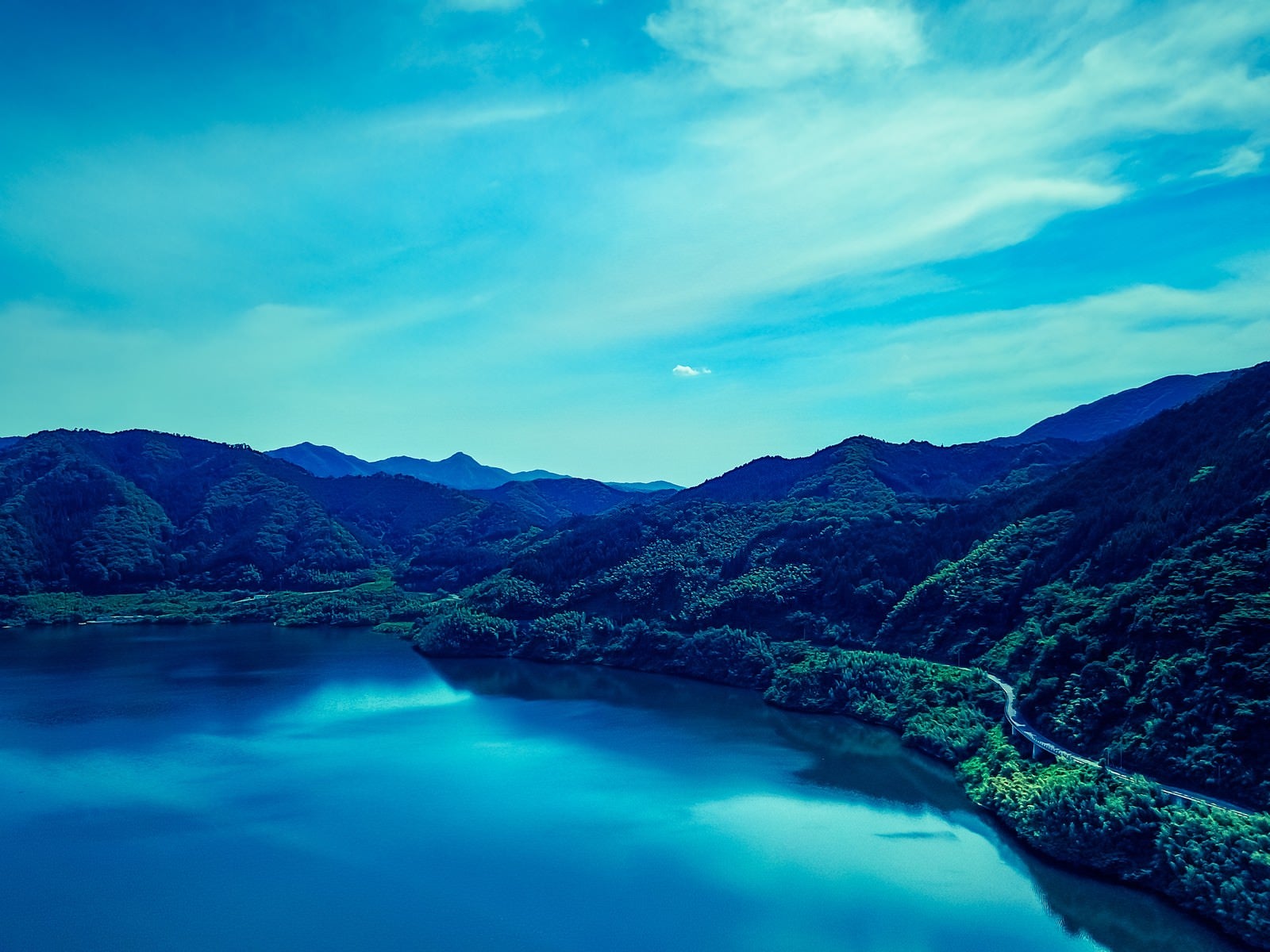 「鏡野ブルー（奥津湖）」の写真