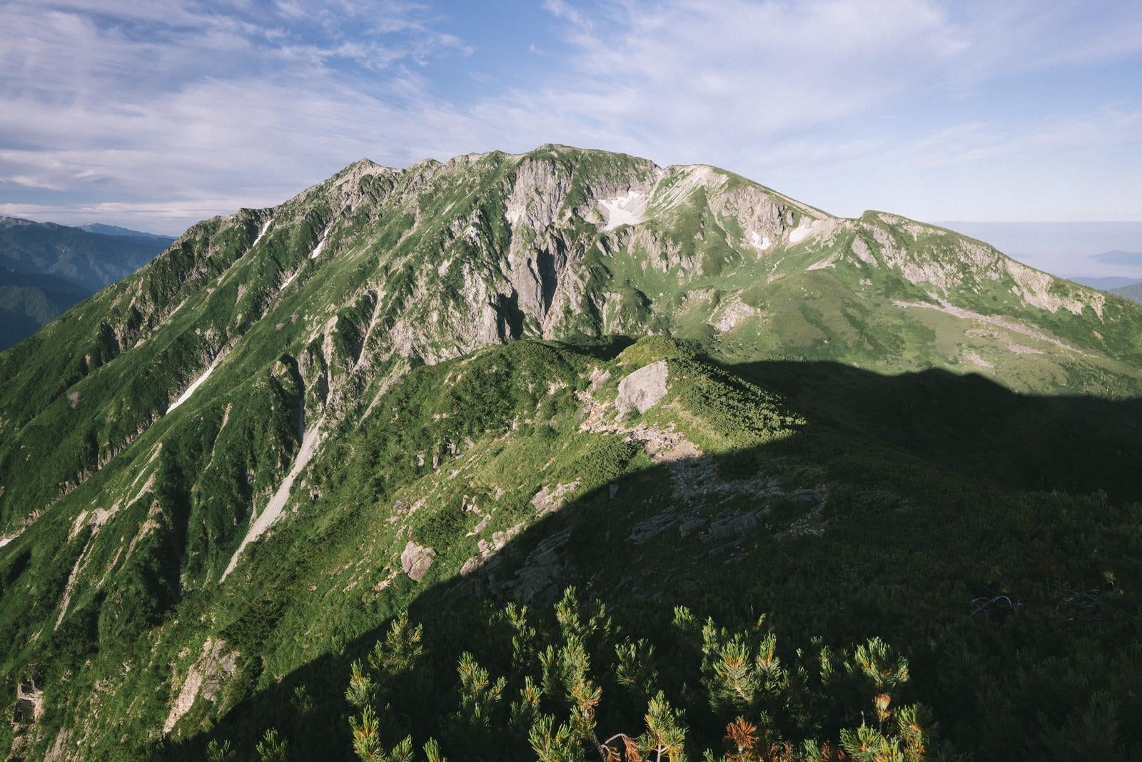 「抜戸岳へ向かう稜線」の写真