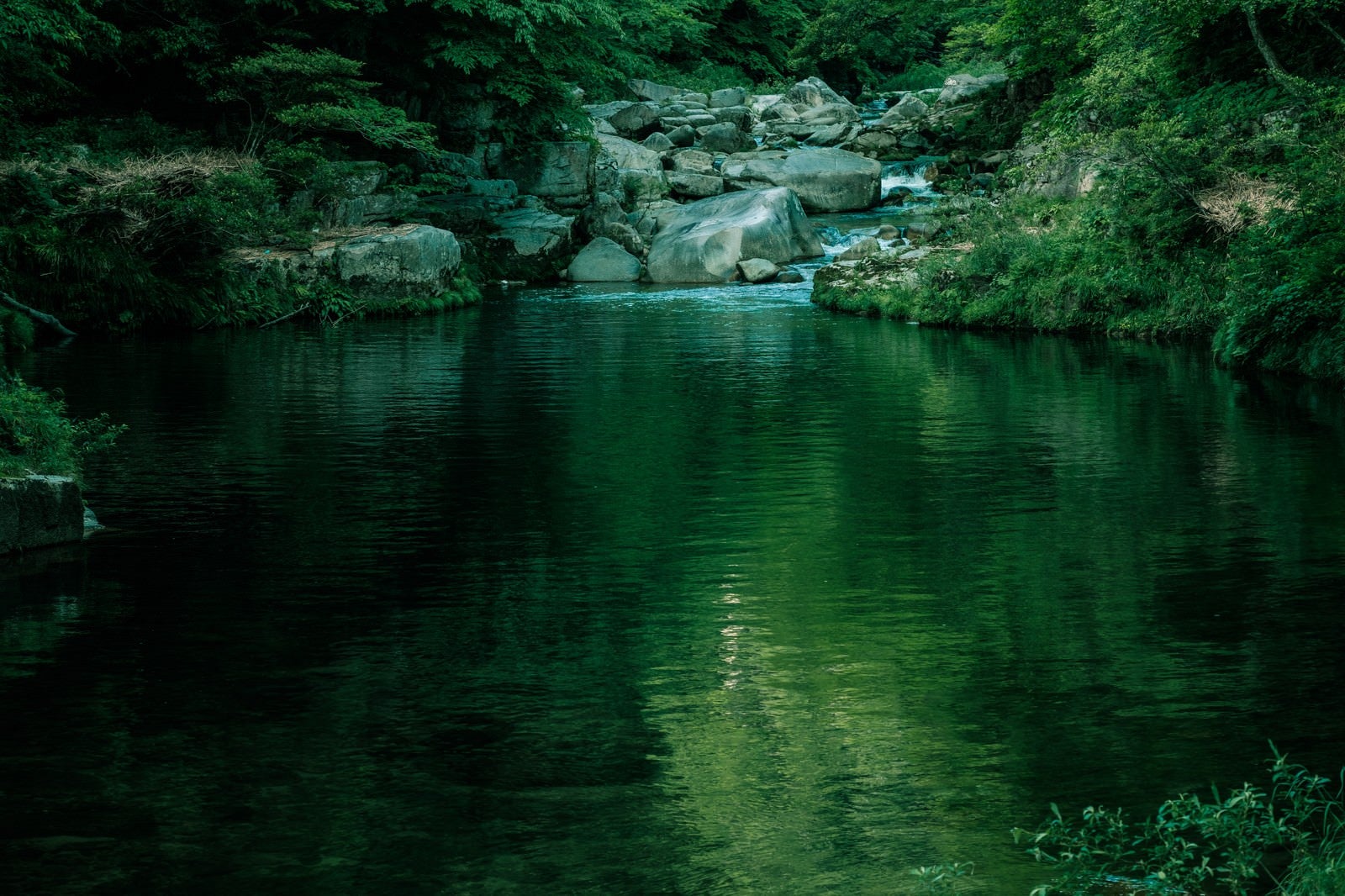 「静寂な奥津渓の景観」の写真
