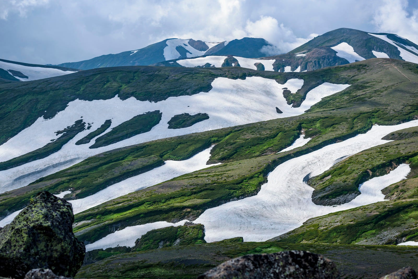 「大雪山の万年雪の見せる景色」の写真
