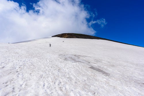 旭岳の大雪渓の写真