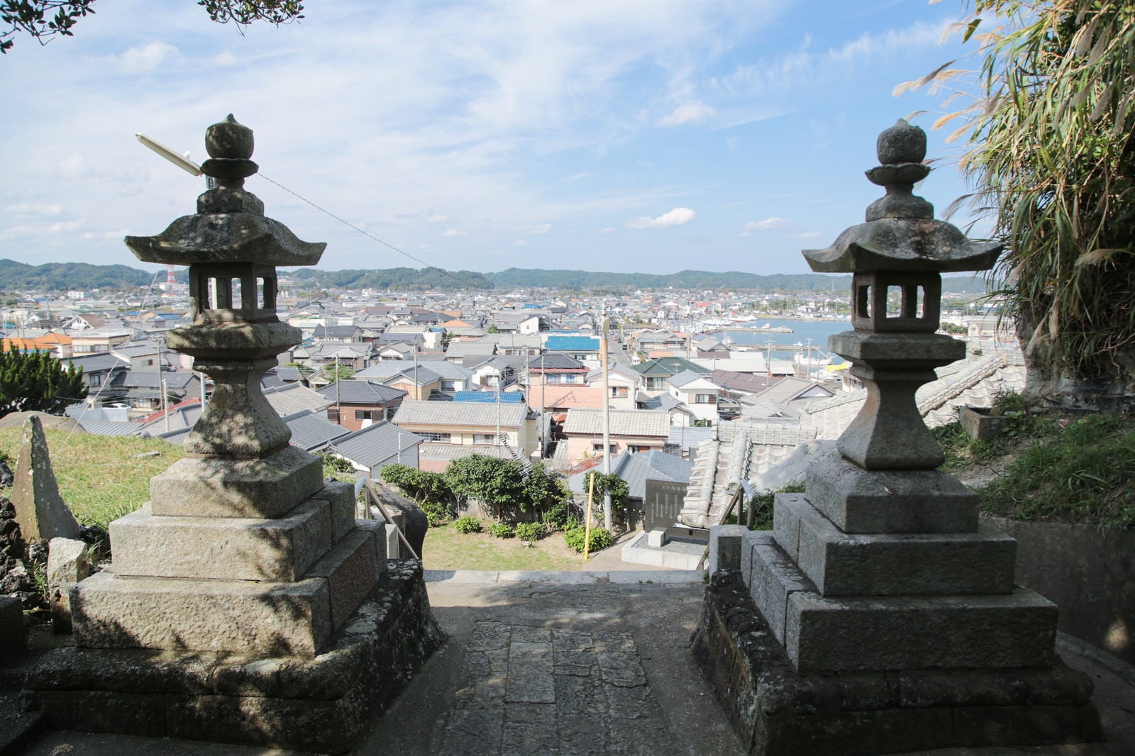 「小浜八幡神社からの街並み」の写真