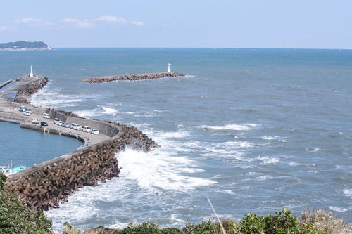 小浜八幡神社からの外房の海の写真