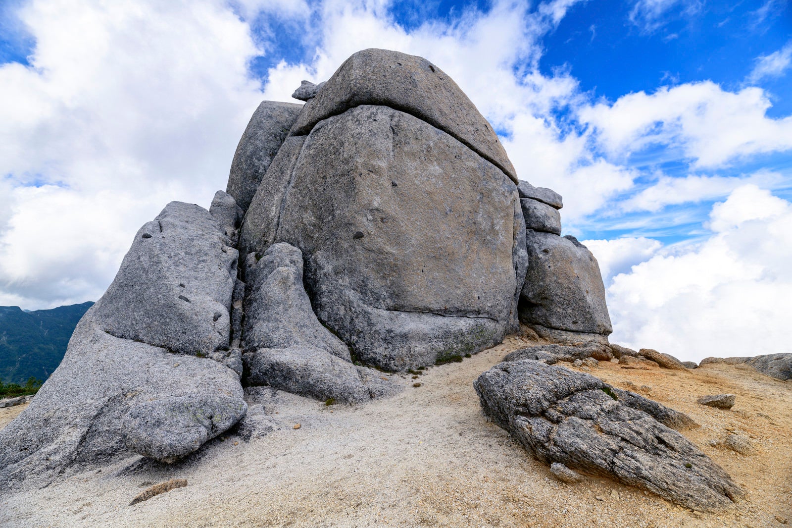 「空木岳のシンボル駒岩」の写真