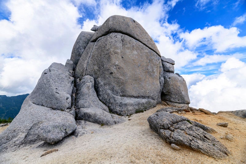 空木岳のシンボル駒岩の写真