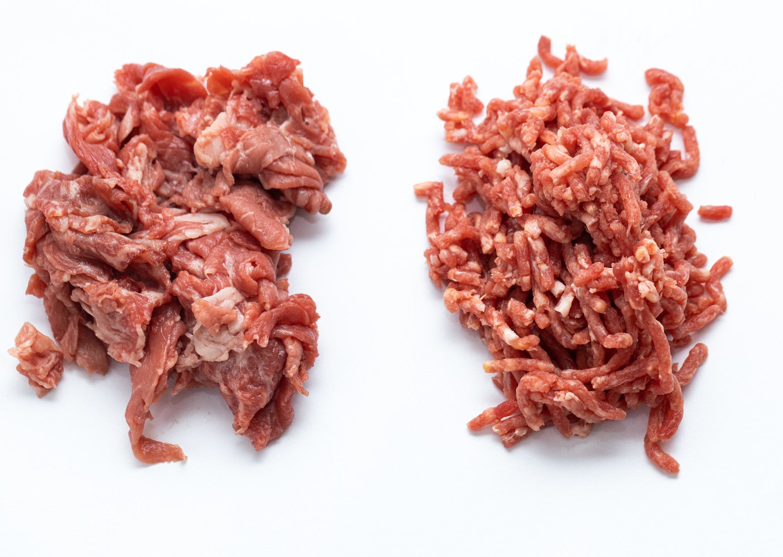 「こまぎれ肉とミンチを比較」の写真