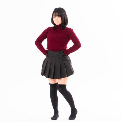 怒って待ち構える女性の写真