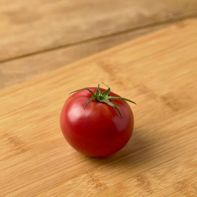 蔕付きミニトマトの写真