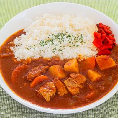 福神漬とカレーライスの写真
