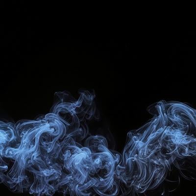 青白いスモークの写真