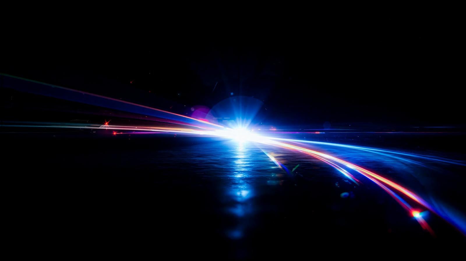 「四方に広がる青白い光源」の写真