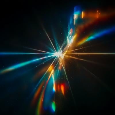 放射状に広がる鮮やかな光の写真