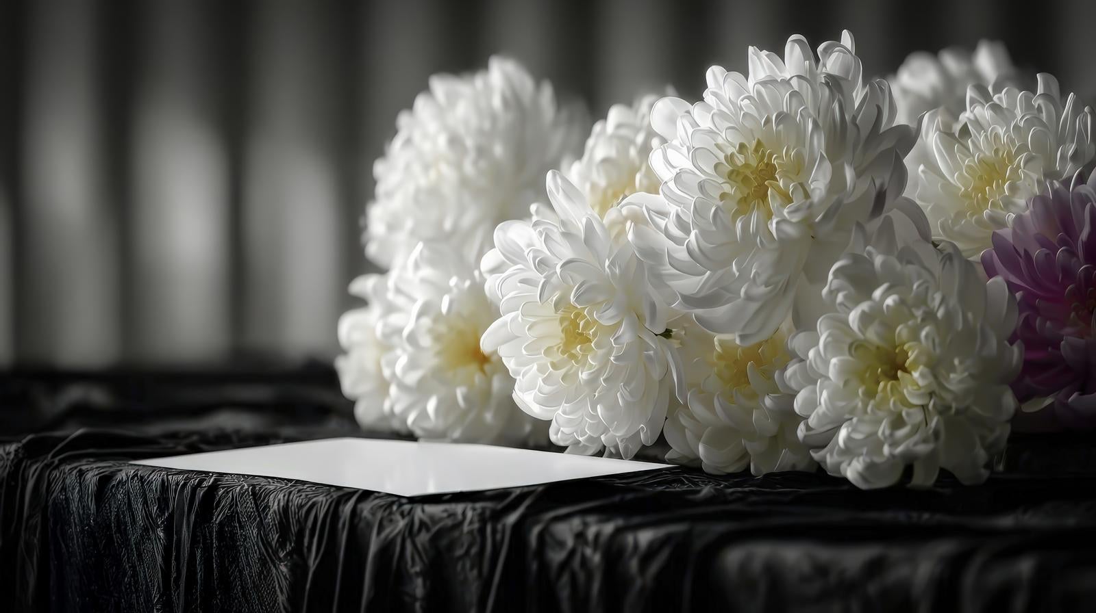 「法事・葬儀用の供花」の写真