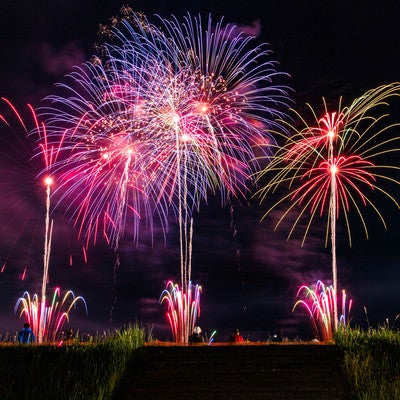 大曲の打ち上げ花火（秋田県大仙市）の写真