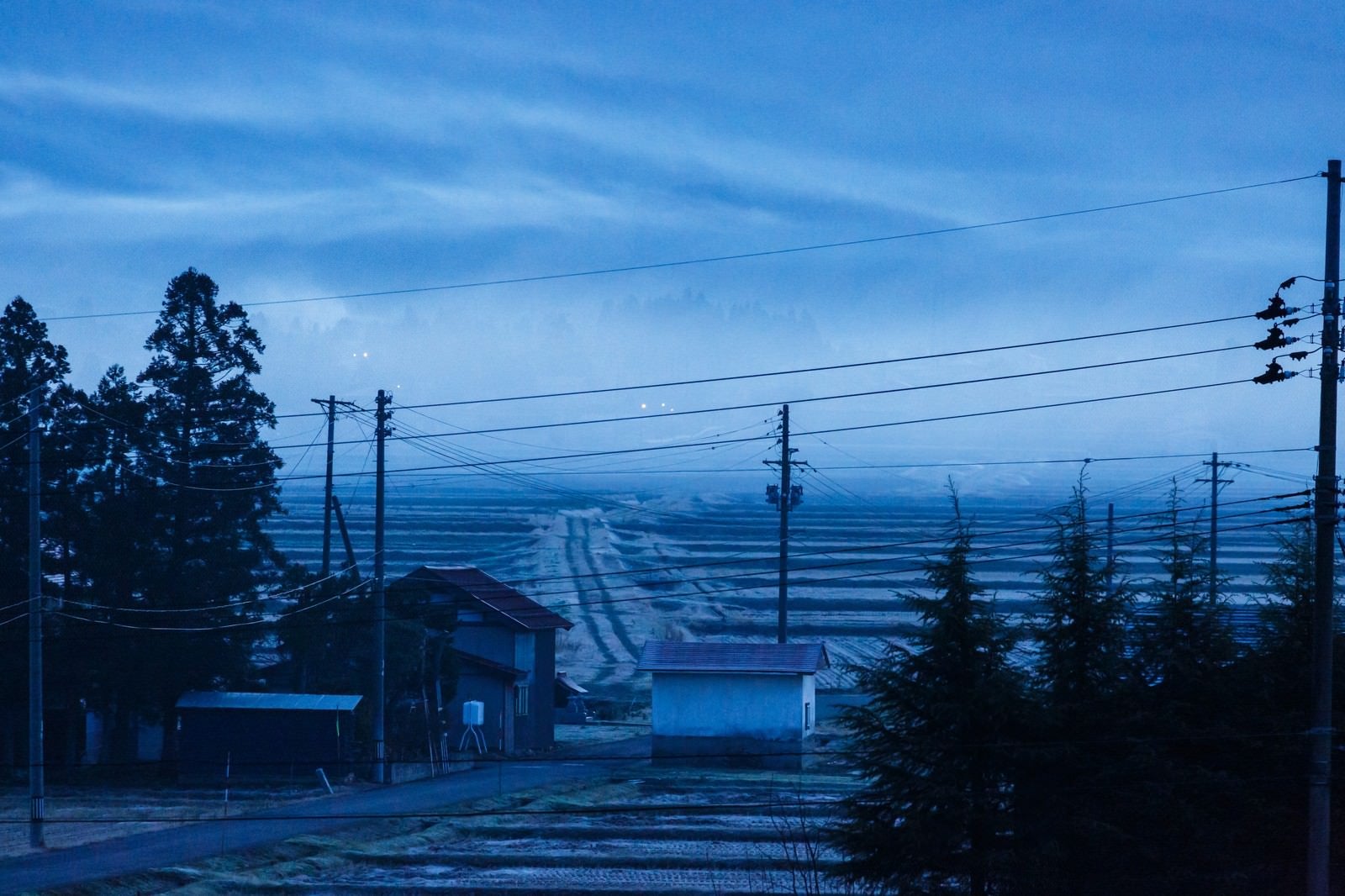 「田舎の朝靄」の写真