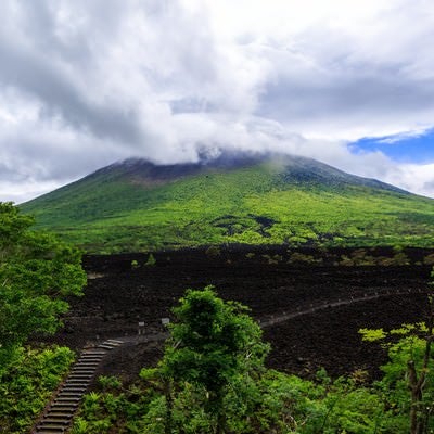 岩手山焼走り溶岩流の写真