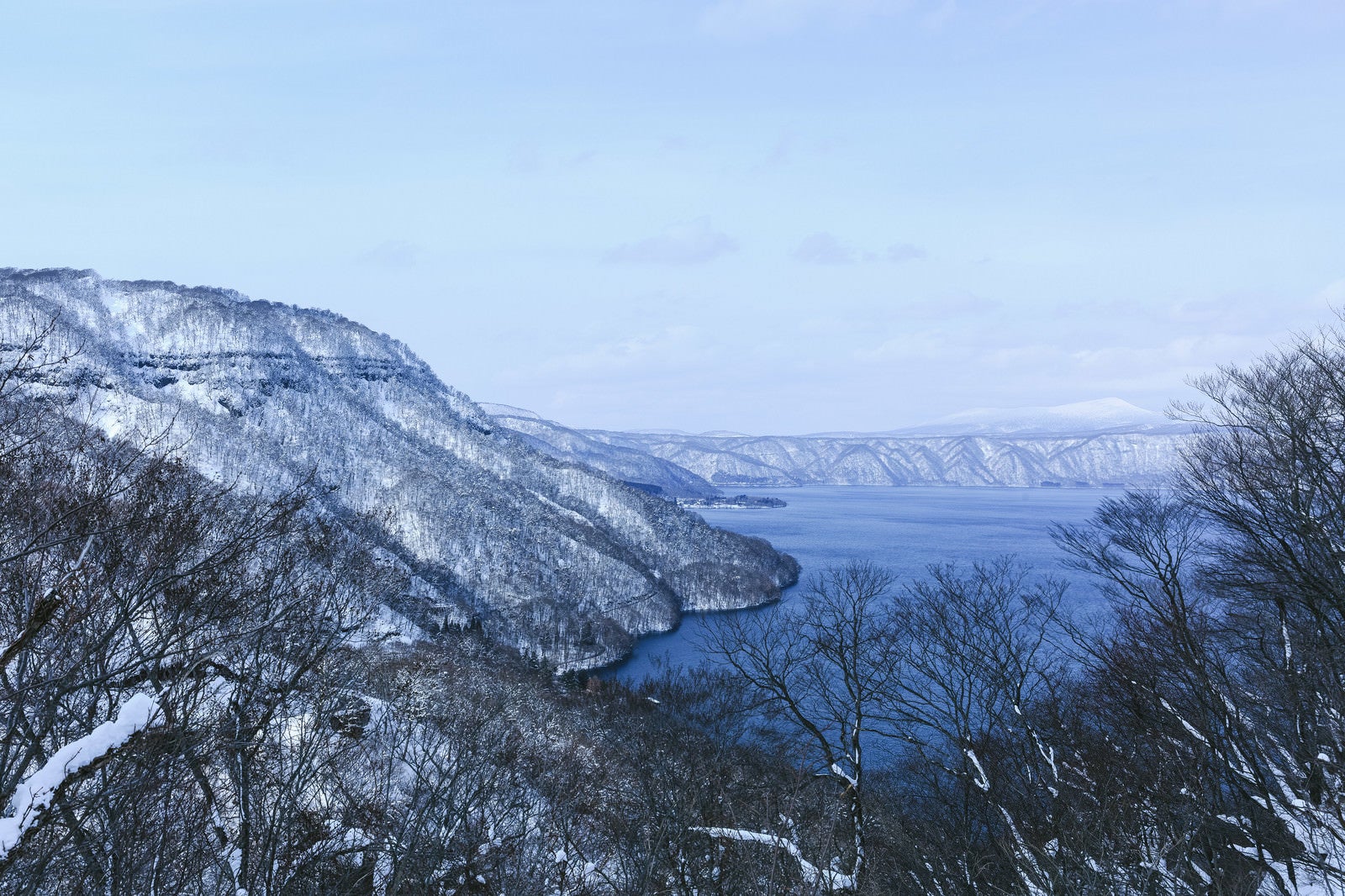 「冬の十和田湖」の写真