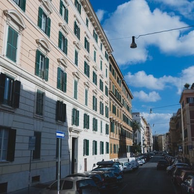 イタリアのマンション街の写真