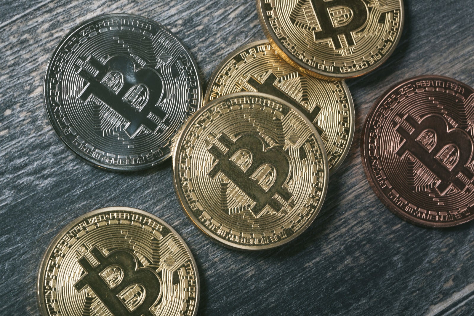 「bitcoinのメダル」の写真