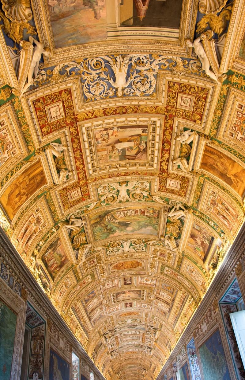 「バチカン美術館の天蓋画」の写真