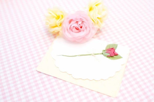 お花と手紙の写真