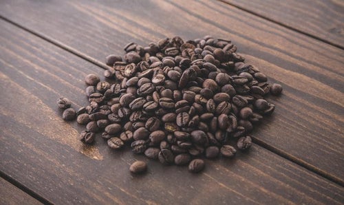 香りとコクがあるコーヒー豆の写真