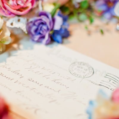 花と手紙の写真