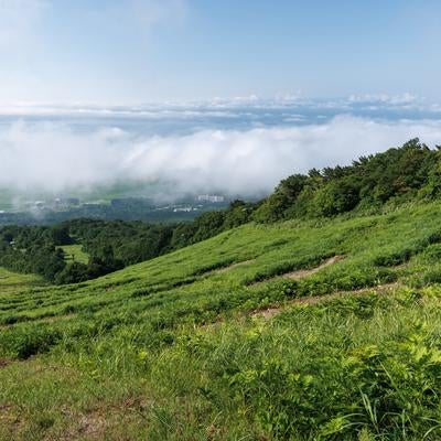 磐梯山猪苗代登山口、眼下に広がる美しい景色の写真