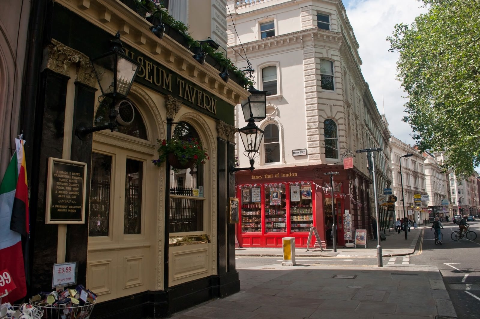 「ロンドンのショップと町並み」の写真