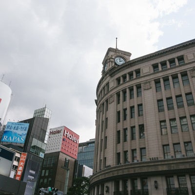 和光の時計台と東京メトロの写真