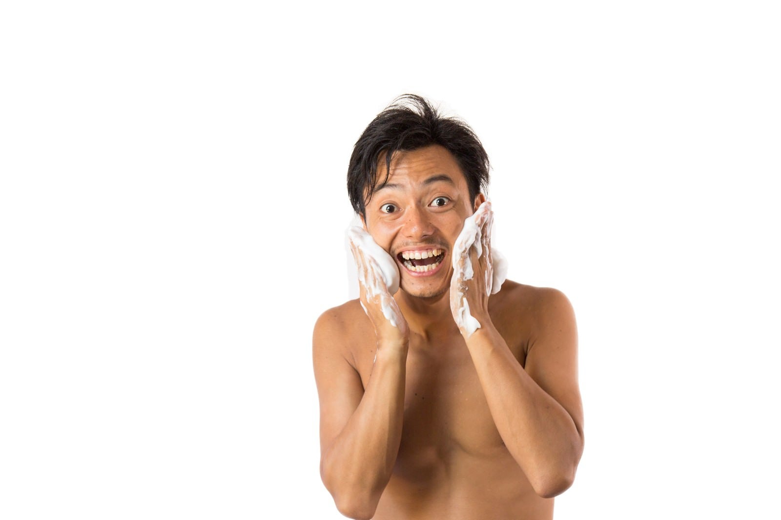 「男の洗顔」の写真［モデル：藤沢篤］