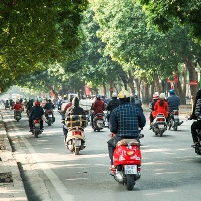 ベトナム市街のバイク事情の写真