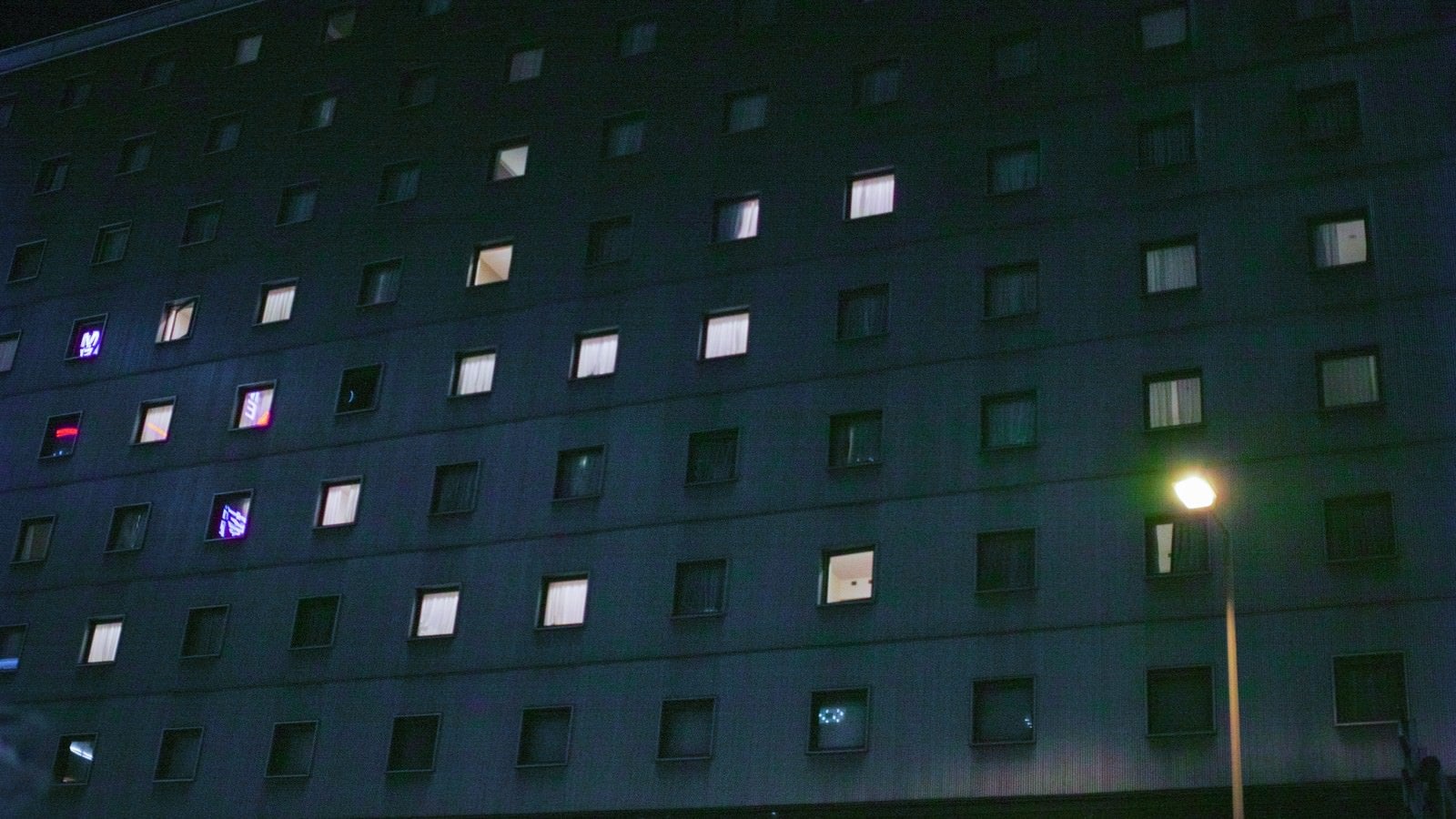 「眠らないホテル」の写真