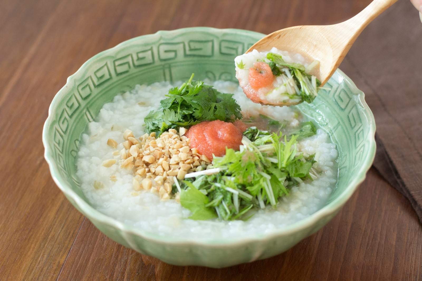 「あとを引く美味しさ！水菜と明太子の「香港がゆ」」の写真