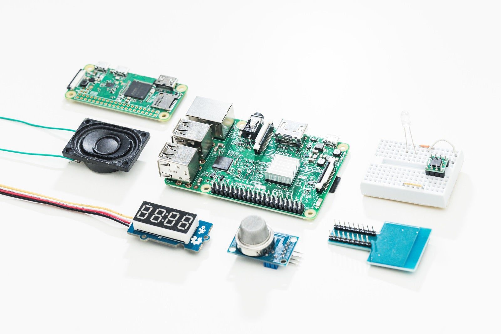 「Raspberry Pi(ラズベリーパイ)とIoT電子部品」の写真