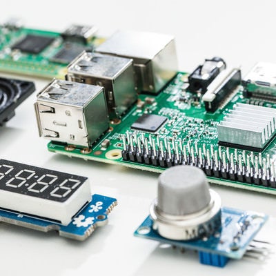 Raspberry Piと空気質センサーの写真