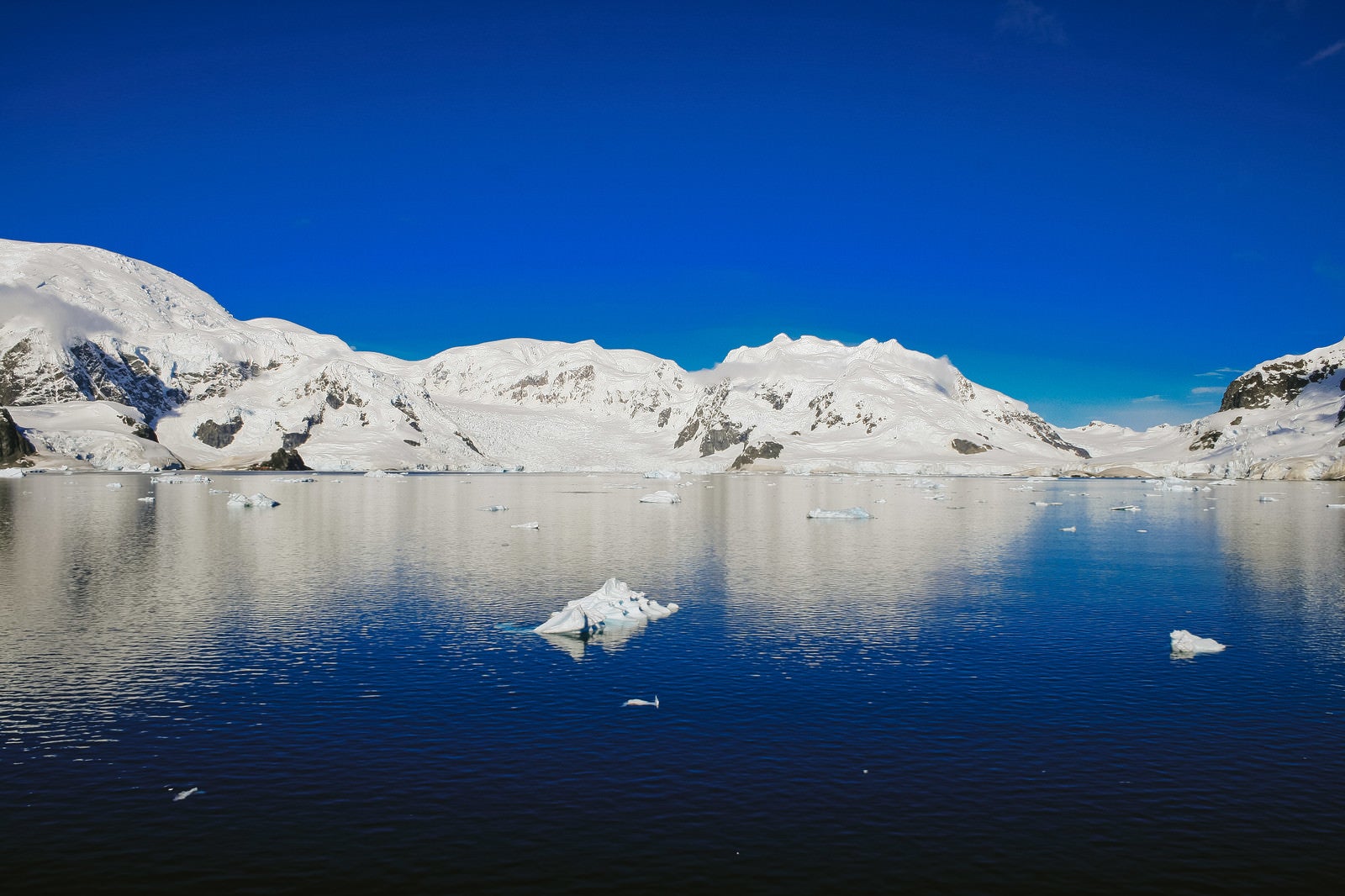 「快晴の南極大陸」の写真