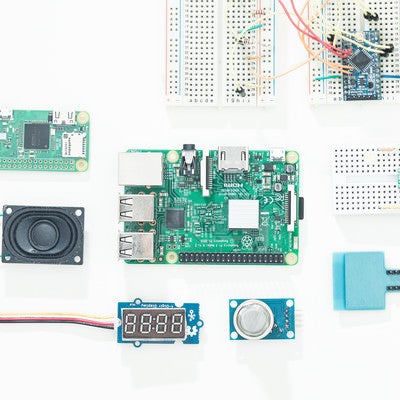 IoT開発電子部品（Raspberry Pi）の写真