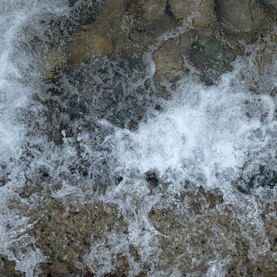 泡立つ水面（テクスチャー）の写真
