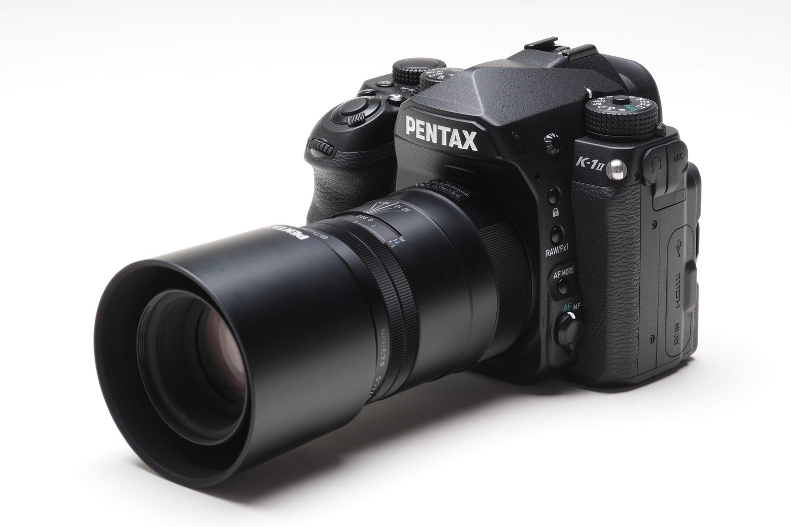 「PENTAX K-1Ⅱにsmc PENTAX-D FA MACRO 100mmF2.8を装着」の写真