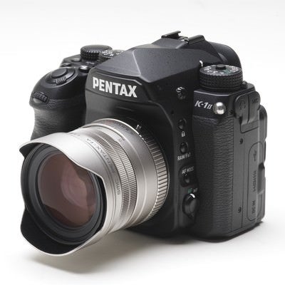 PENTAX K-1MarkⅡ（black）に FA 31mmF1.8 AL Limited レンズ（silver）を装着の写真