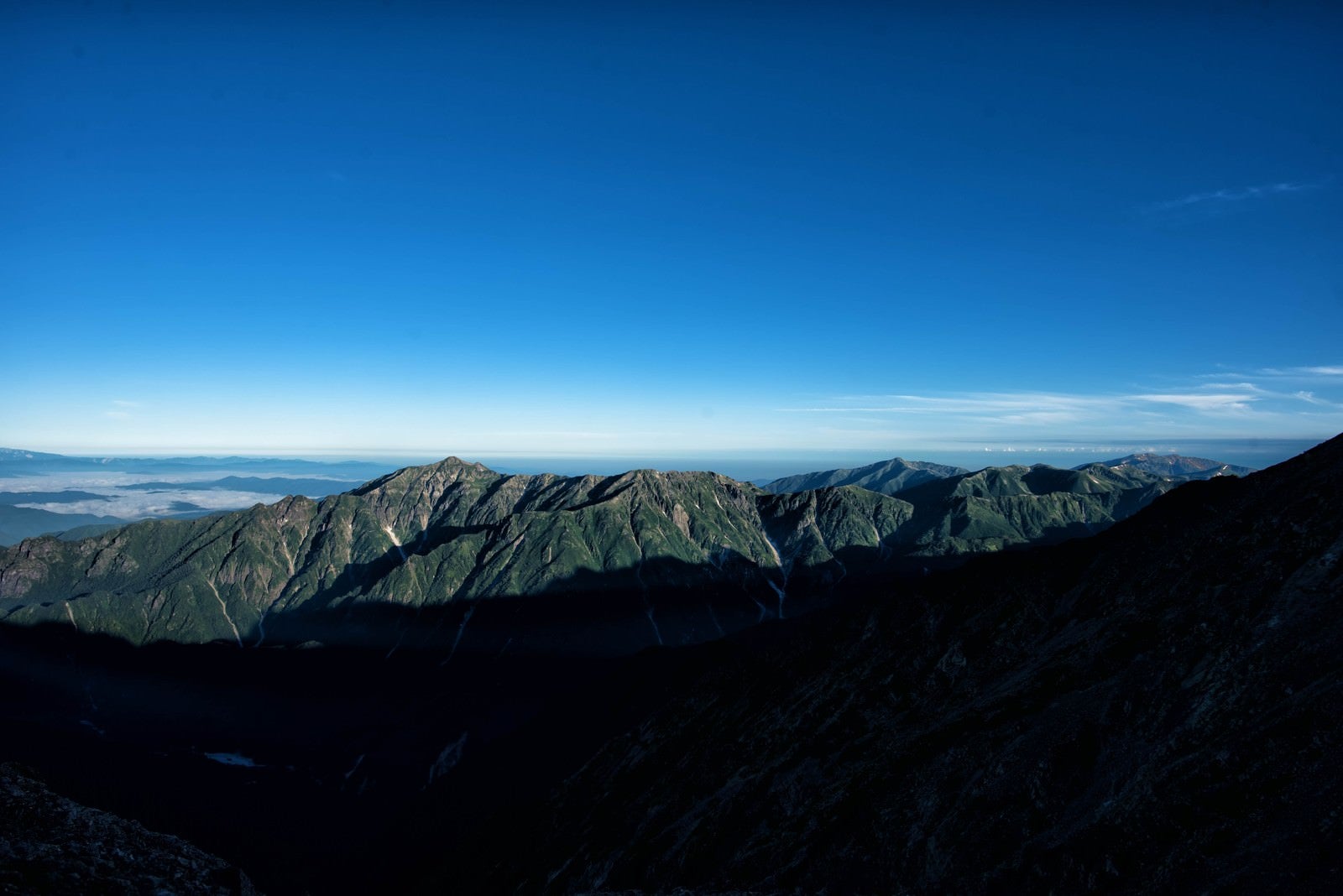 「笠ヶ岳と青い空」の写真